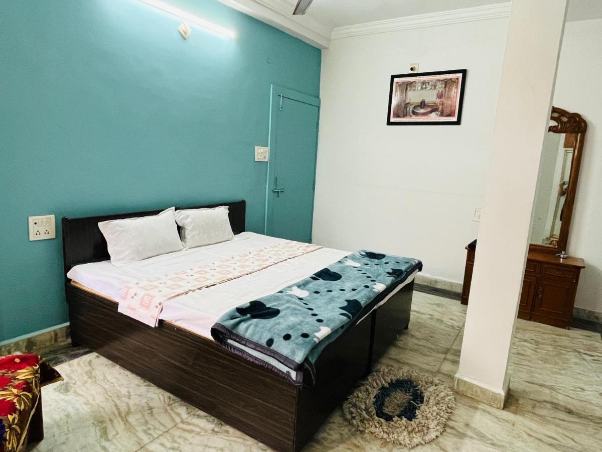 Tiwari G Home Stay Уджайн Екстериор снимка