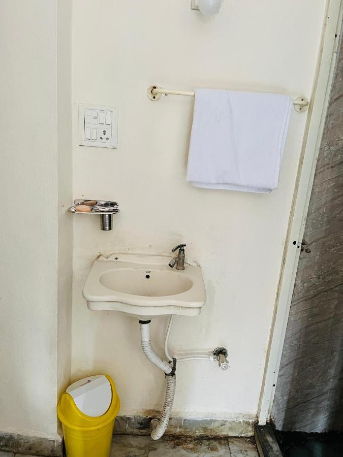 Tiwari G Home Stay Уджайн Екстериор снимка